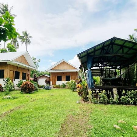 Bahandi Beach Lodge Mambajao Exteriör bild